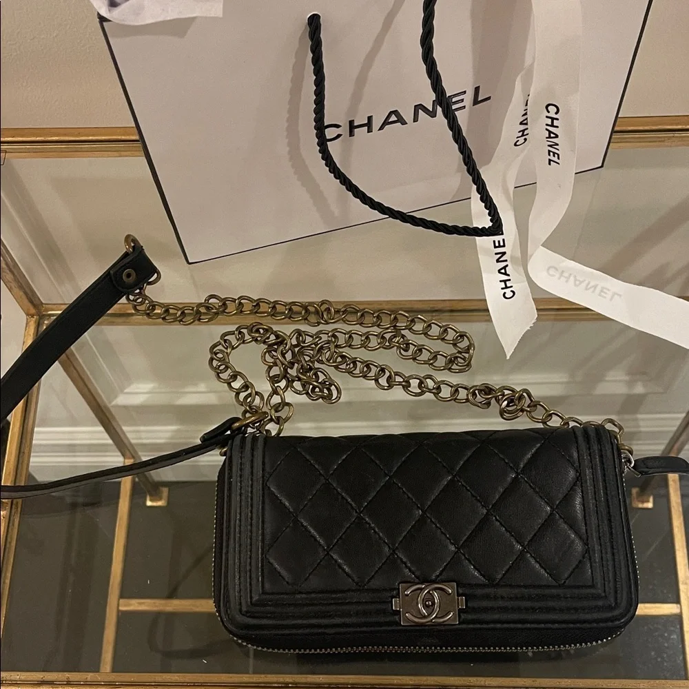 CHANEL Black Boy Zip Around Quilted Leather Wallet - Picture 2 of 15